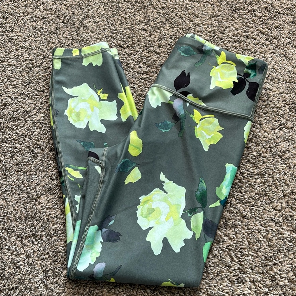 Athleta Elation 7/8 Tight, Size Small